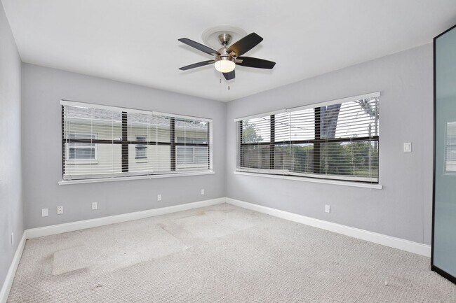 Building Photo - 2401 Albert Lee Pkwy