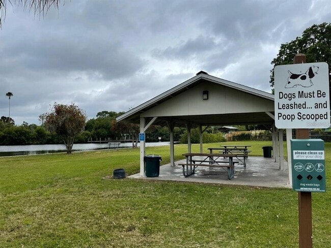 Building Photo - 550 Calico Scallop St