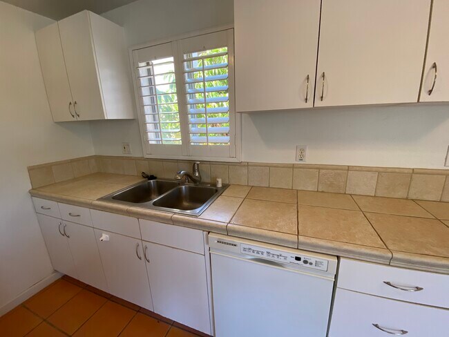 Building Photo - 353 N Colorado Pl