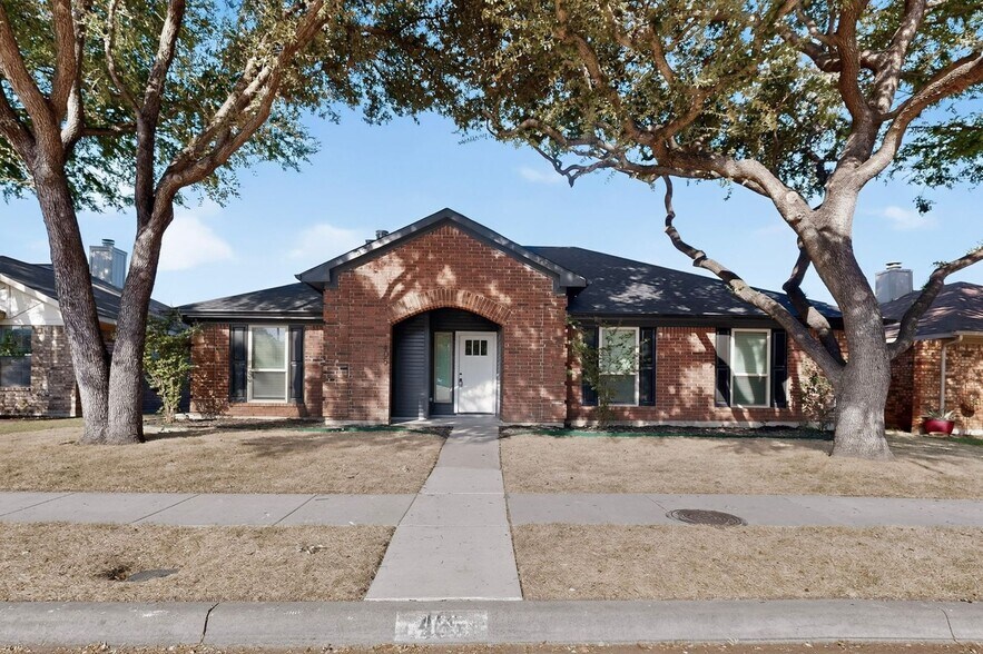 Building Photo - 405 Phillips Dr