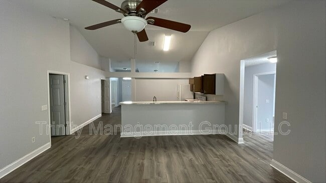 Building Photo - 8018 Shepherd Ave