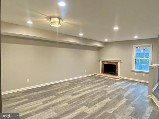 Building Photo - 2402 Winterbridge Ln