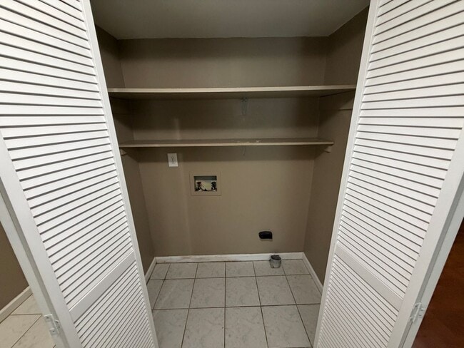 Building Photo - 103 Wenwood Cir