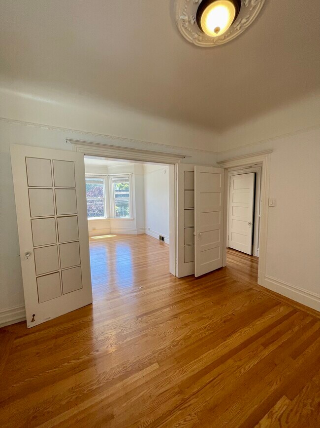 Building Photo - 2632 Post St