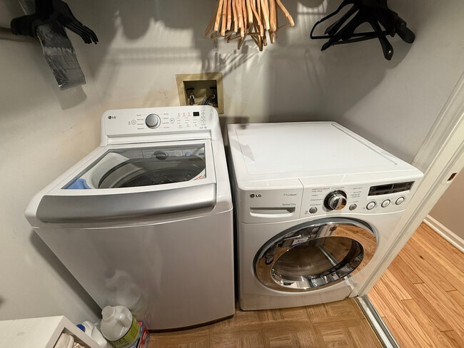 Building Photo - 1 S Stonington Dr