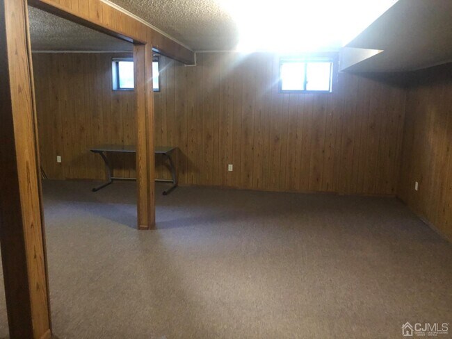 Building Photo - 1714 Edison Glen Terrace
