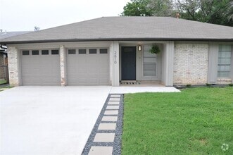 Building Photo - 2610 Carlow Dr