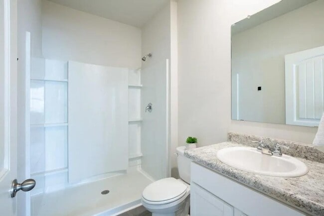 Building Photo - 101 White Cedar Dr