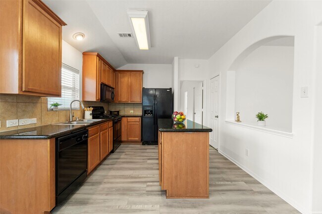 Building Photo - 25118 Hazel Ranch Dr