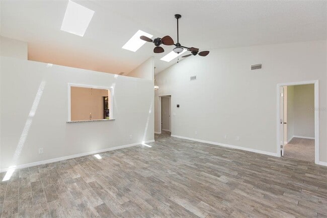 Building Photo - 6541 Brentwood Dr.