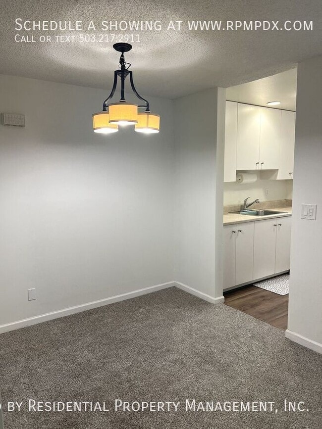 Building Photo - 12618 NW Barnes Rd