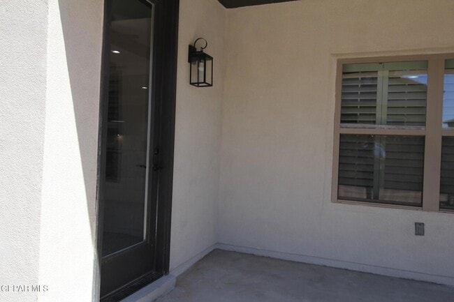 Building Photo - 13878 Paseo Central Ave