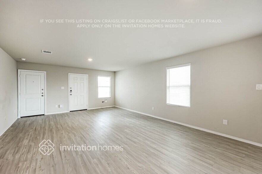 Building Photo - 128 Hollywood Dr