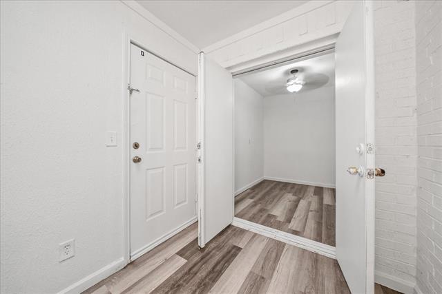 Building Photo - 212 N Wood St