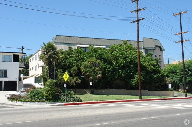 Laurel Tower - Laurel Towers