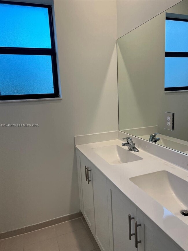 Building Photo - 20631 NE 7th Pl