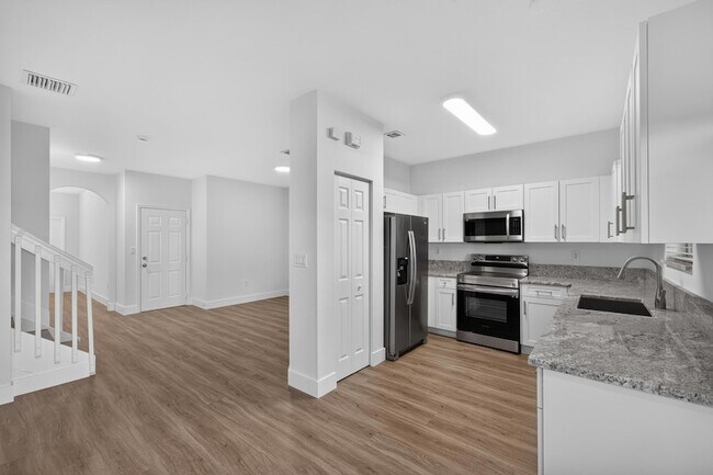 Building Photo - 21952 SW 93rd Pl