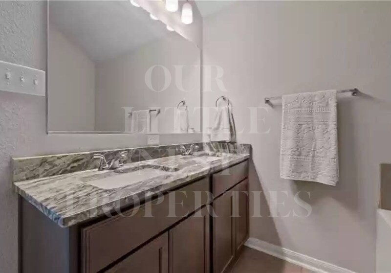 Building Photo - 10712 Fallbrook Rd