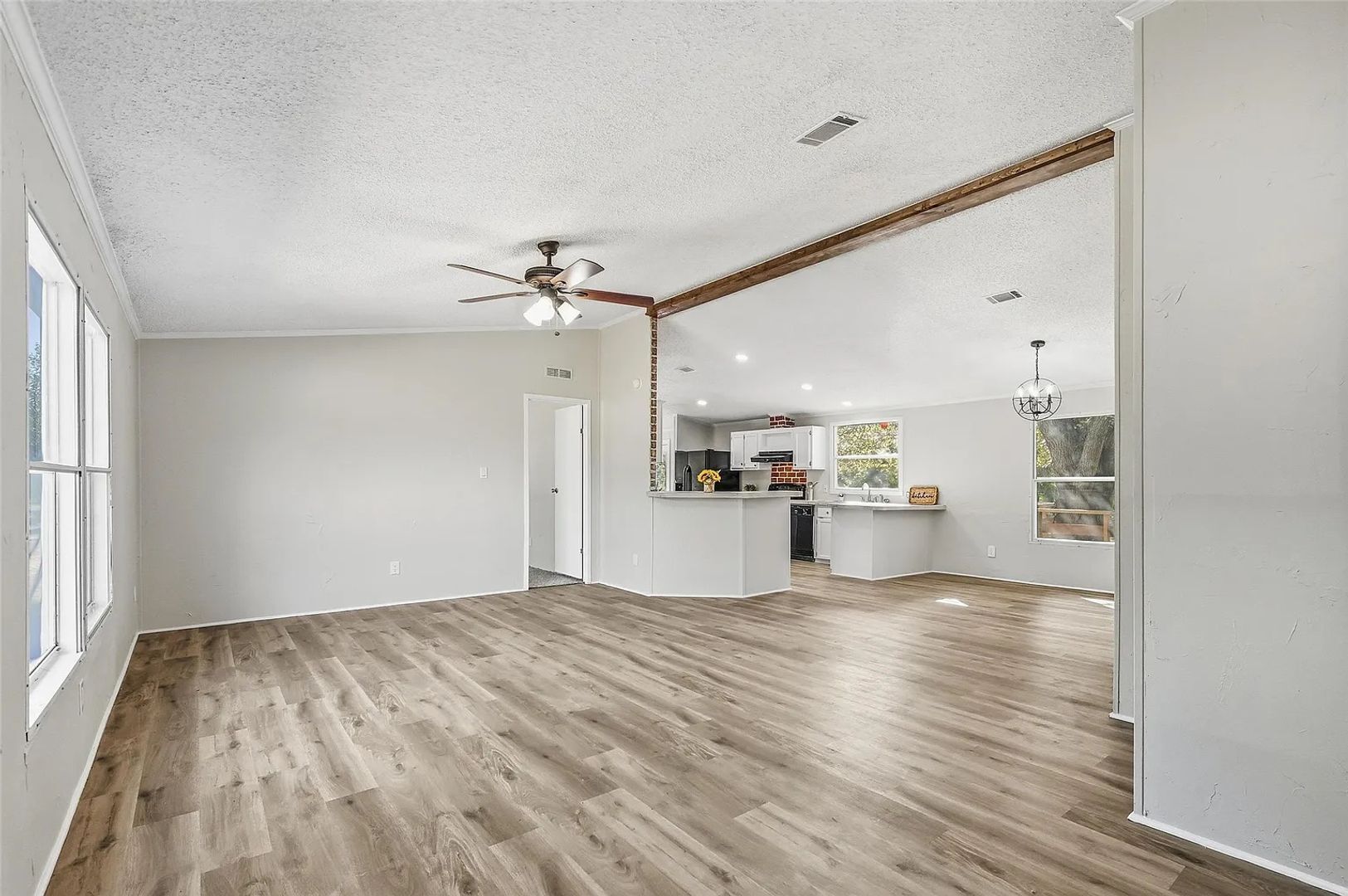 Building Photo - 2645 Bryant St