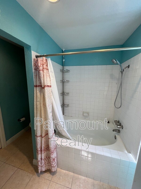 Building Photo - 600 Praderia Cir