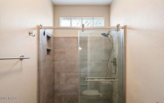 Building Photo - 9550 E Thunderbird Rd