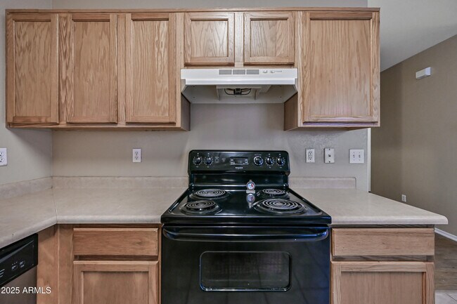 Building Photo - 6417 W Elwood St