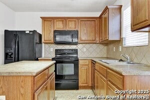 Building Photo - 402 Point Valley