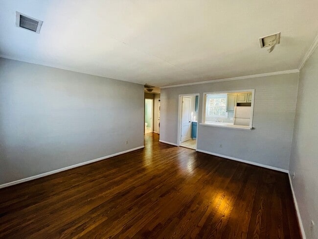 Building Photo - 50% OFF ON THE 3RD MONTH IF YOU SIGN A LEA...