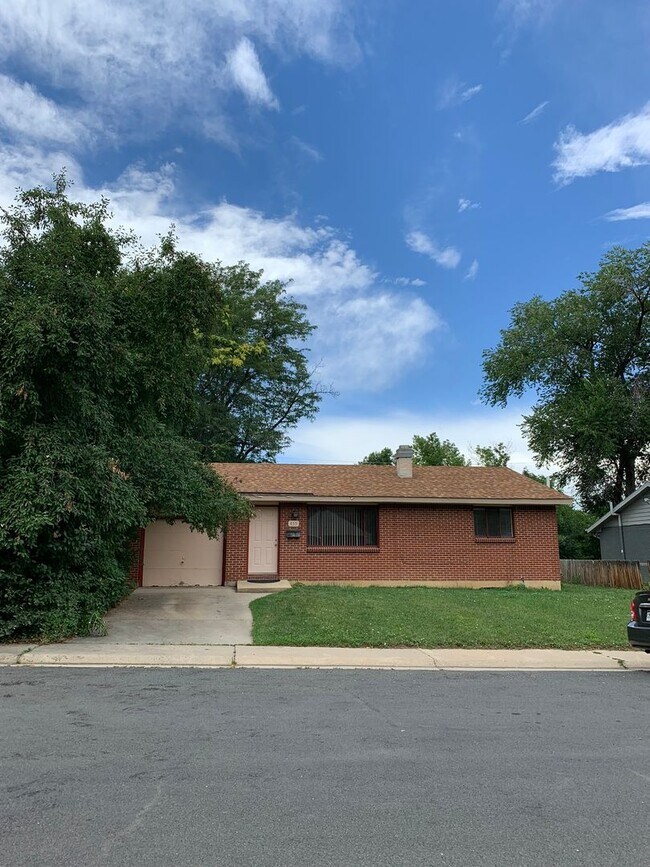 Brick Ranch in Martin Acres 455 S 45th St Boulder CO 80305