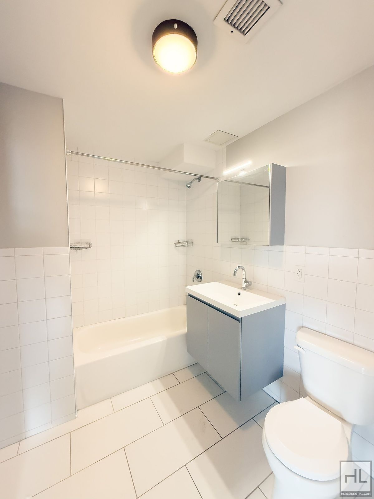 Building Photo - Bushwick Avenue / Spacious Penthouse 2-Bed...