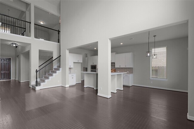 Building Photo - 6026 Lake Bridge Ln