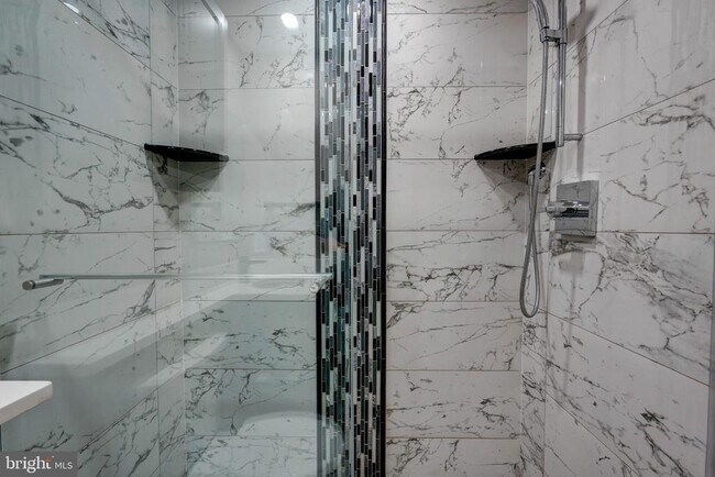 Building Photo - 1900 Lyttonsville Rd