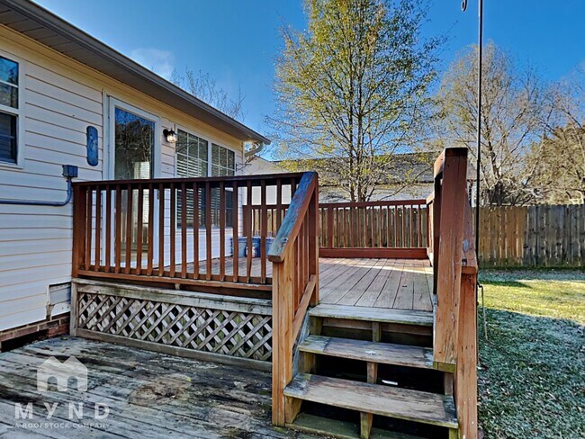 Building Photo - 832 St Andrews Pl