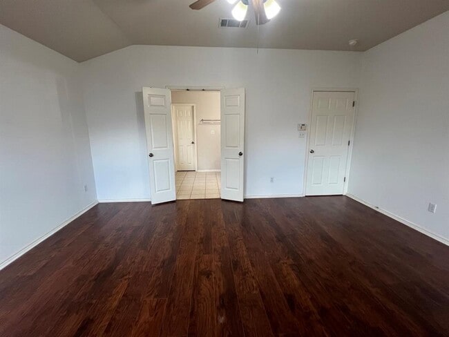 Building Photo - 9504 Castle Pines Dr