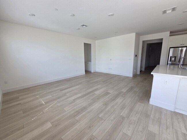 Building Photo - 2-Story 4Bx3.5B House Near Sky River Casino Available Now!!