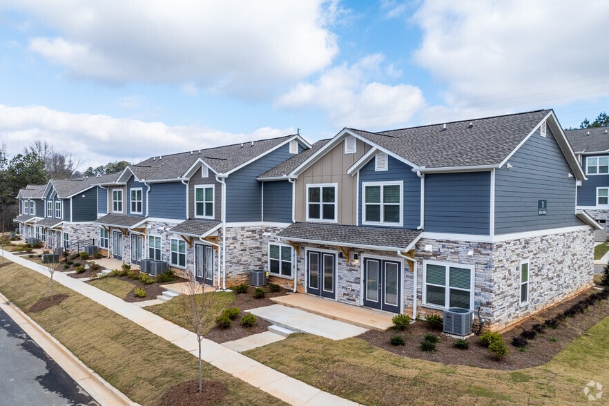 Building Photo - The Reserve at Jackson Highway