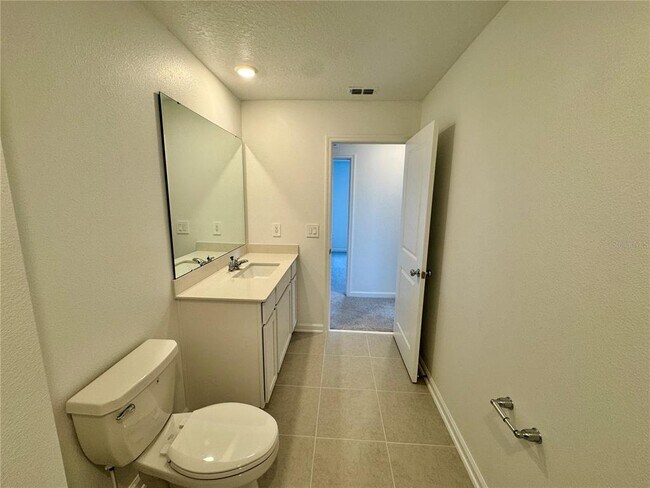 Building Photo - 405 Kayden Cv