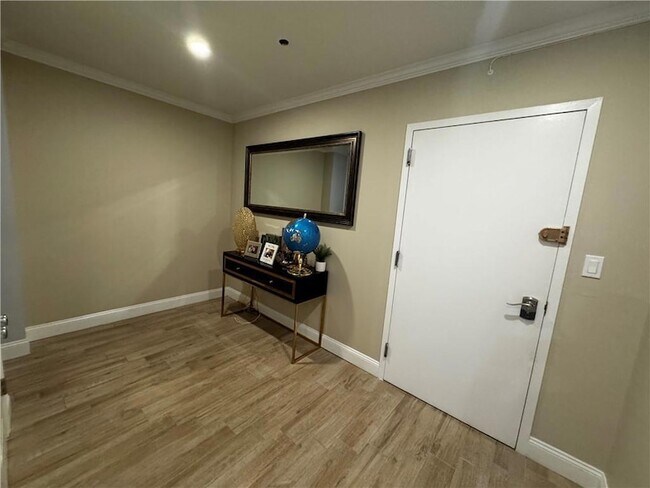 Building Photo - 1764 E 19th St