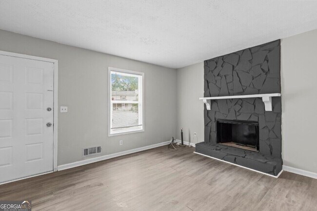 Building Photo - 1229 Creek Forest Ct NW