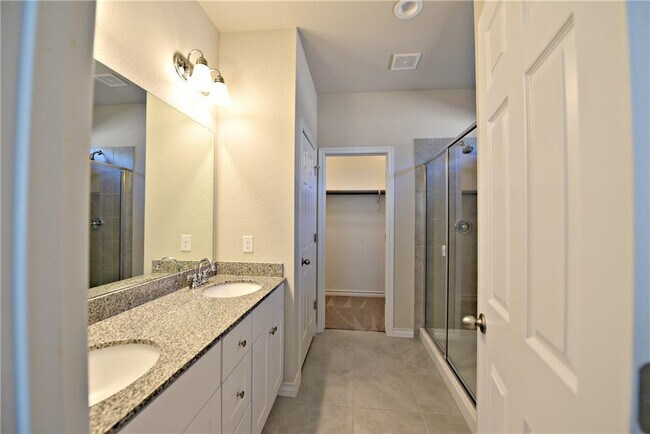 Building Photo - 544 John Muir Trl