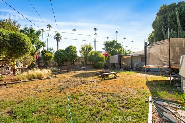 Building Photo - 1185 La Subida Ct