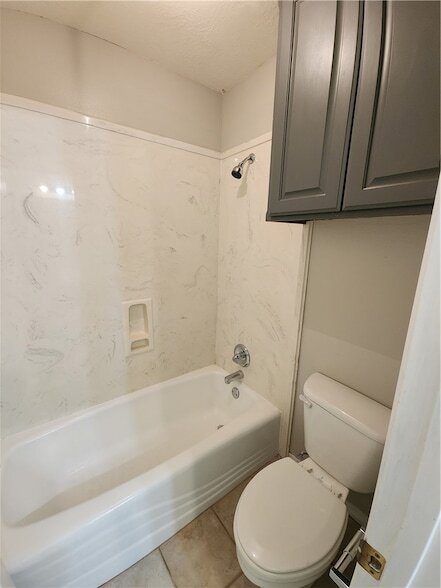 Building Photo - 3920 Park Hurst Dr