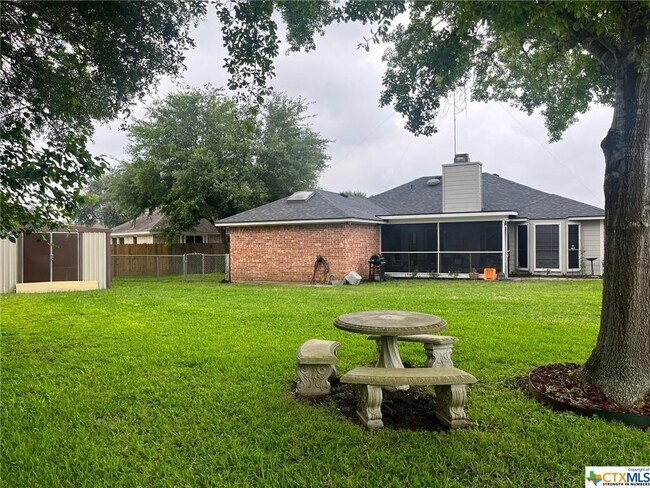 Building Photo - 103 Sunrise Ct