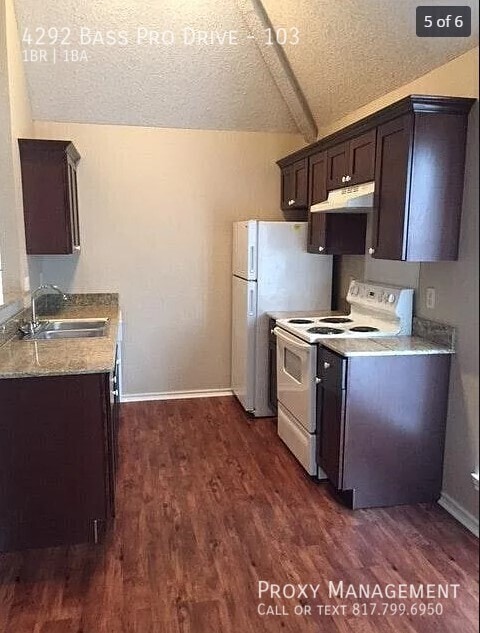Building Photo - 4292 Bass Pro Dr