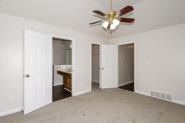 Building Photo - 7040 Millers Glen Way