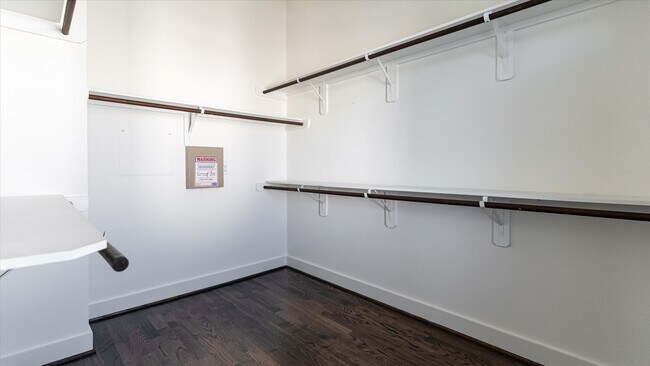 Building Photo - 2730 Freund St