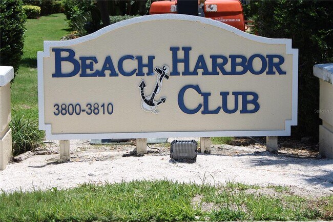 Building Photo - 3810 Gulf of Mexico Dr