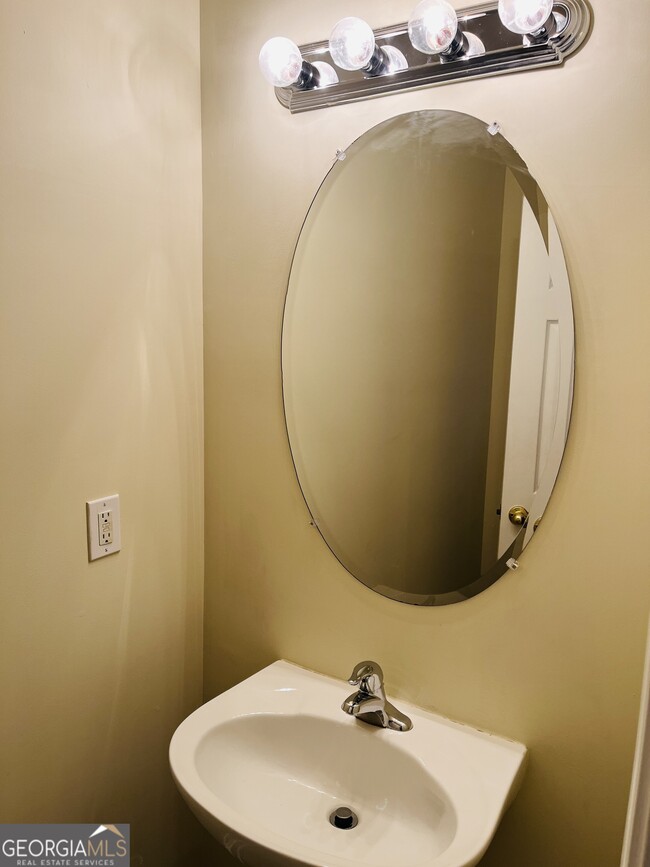 Building Photo - 2042 Appaloosa Way