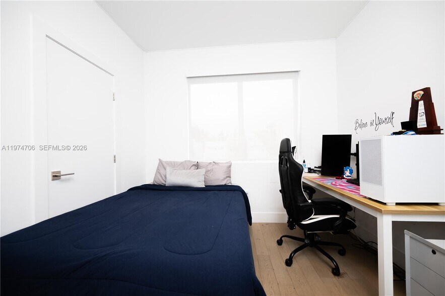 Building Photo - 10366 NW 68th Ter