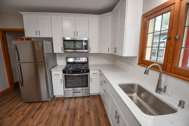 Building Photo - 3151 S Quincy Ave